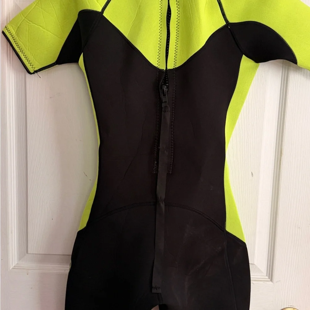 Kids' Neon Green & Black Shorty Wetsuit